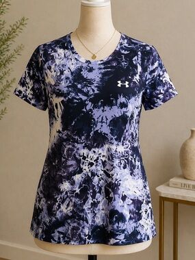 Under Armour Navy and Lavender Tie-Dye Short Sleeve Tee Size Large